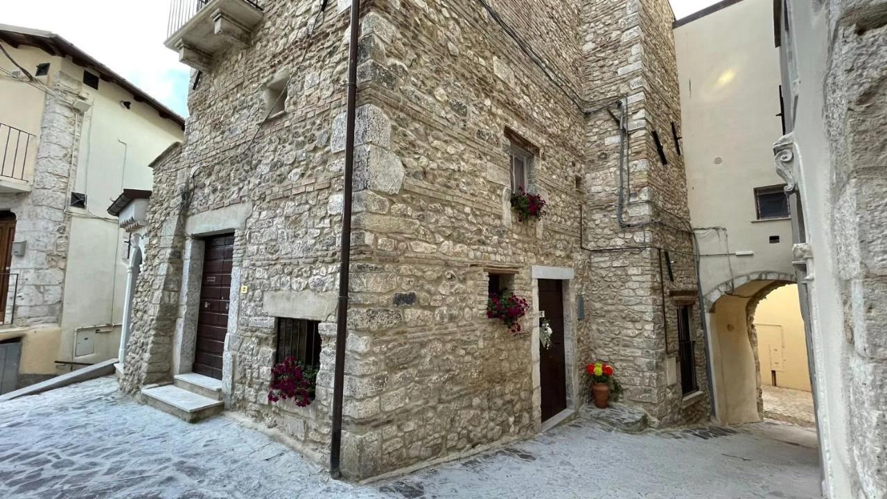 Casa Vacanze Margiu Pater Domus Goriano Sicoli Εξωτερικό φωτογραφία