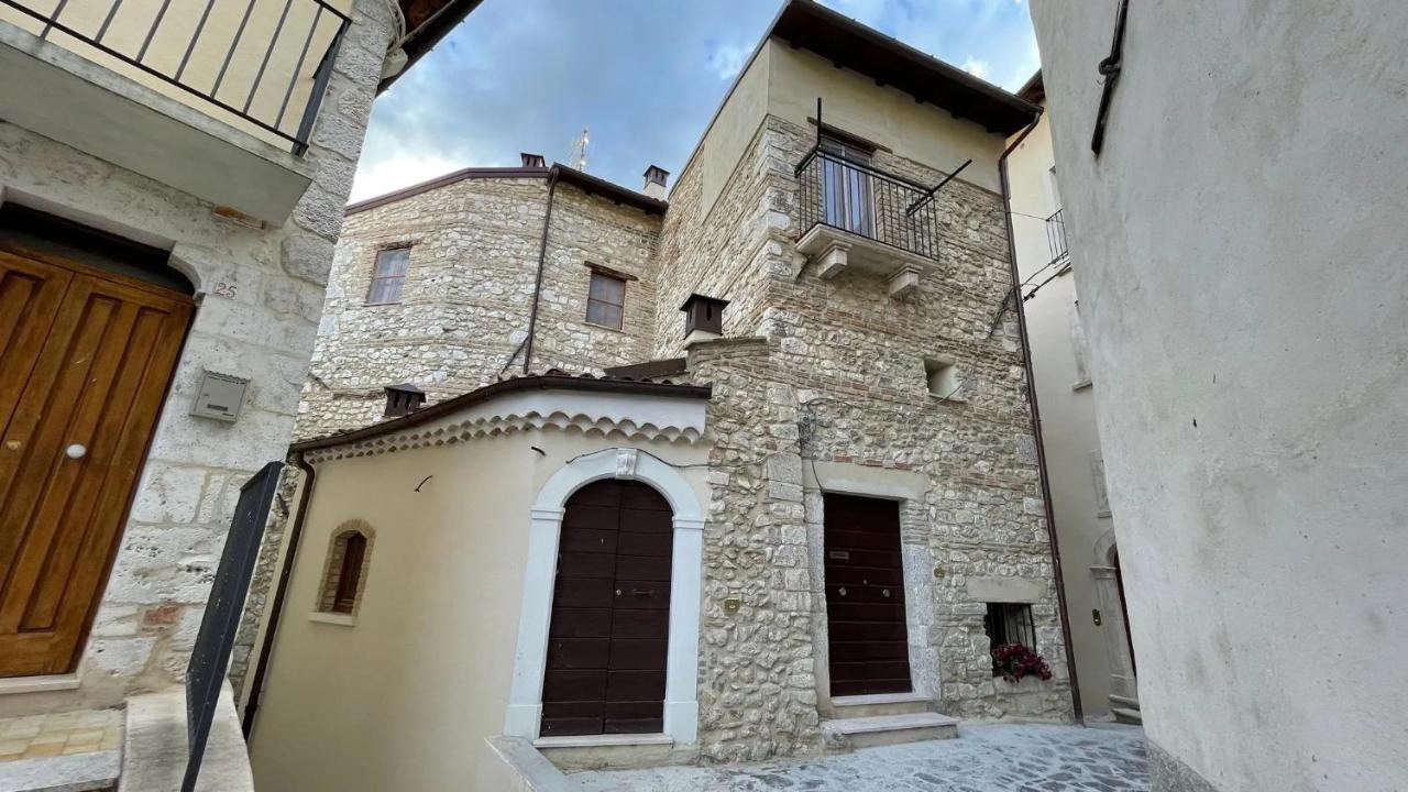 Casa Vacanze Margiu Pater Domus Goriano Sicoli Εξωτερικό φωτογραφία